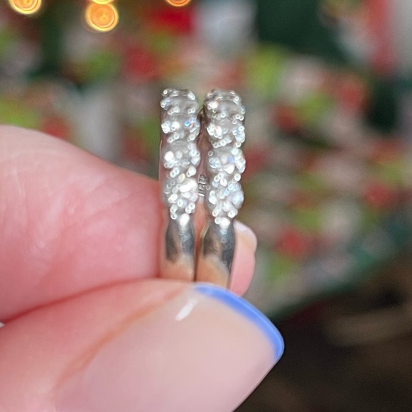 Wedding band set. Engagement ring and two diamond bands. Appraised at over $22k - Picture 9 of 12